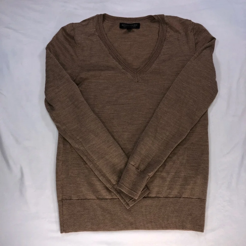 Banana Republic Brown 100% Merino Wool V-Neck Sweater Small Mens Classic Knit